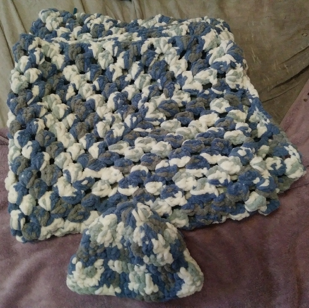 Blue, White and Grey baby boy blanket and beanie